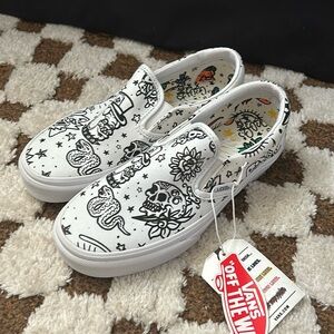 VANS Slip On | Black and White Drawings